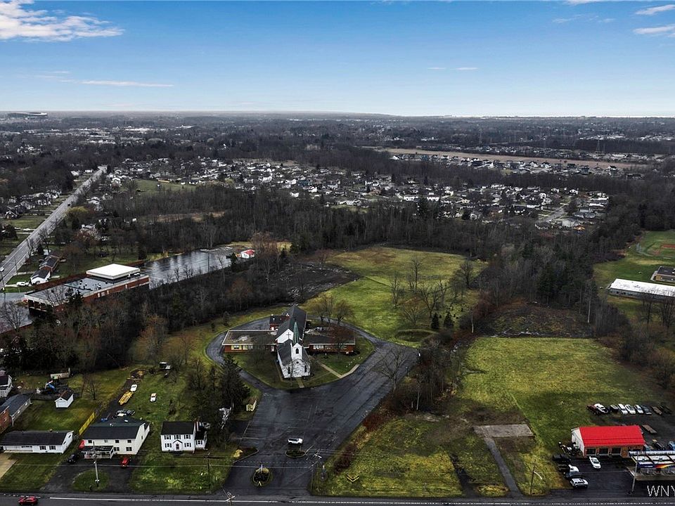 2nd image of 1475 Orchard Park Rd Floor 1