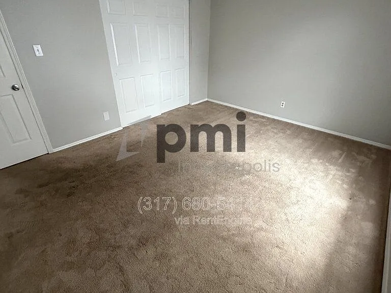 6460 Park Central Way — Photo 39