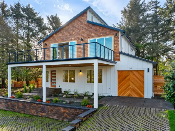 155 W 1st St, Cannon Beach, OR 97110