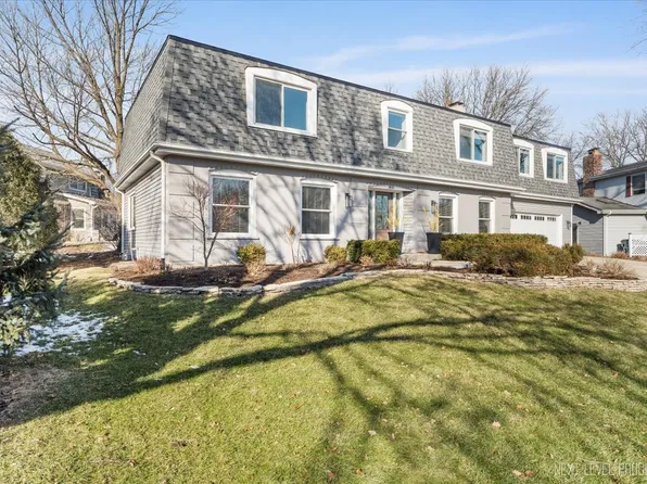 3651 Red Bud Ct, Downers Grove, IL 60515