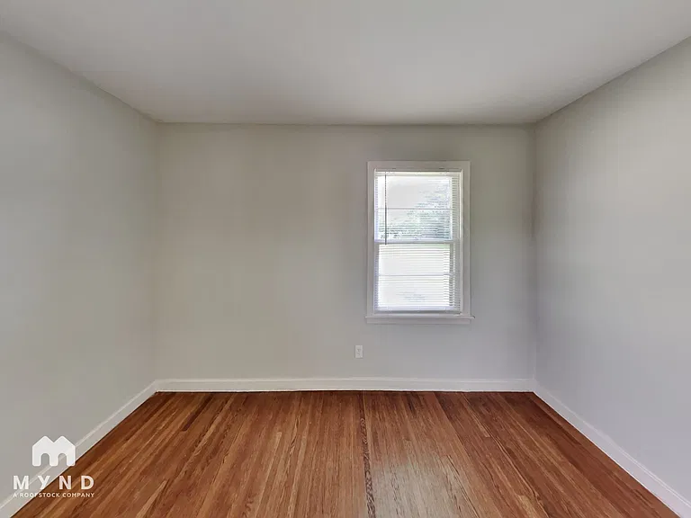 877 Twin Lake Dr NE — Photo 11