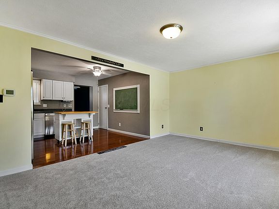3rd image of 2824 Louise Pl