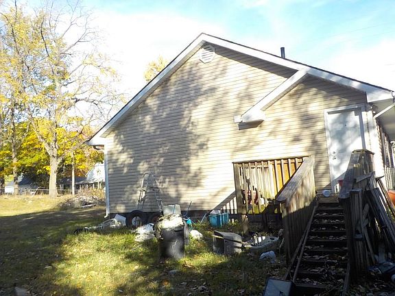 4th image of 725 Indiana Ave