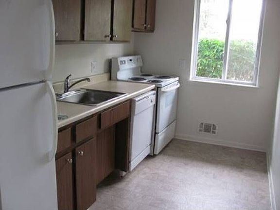 Roomy, Bright Kitchens!