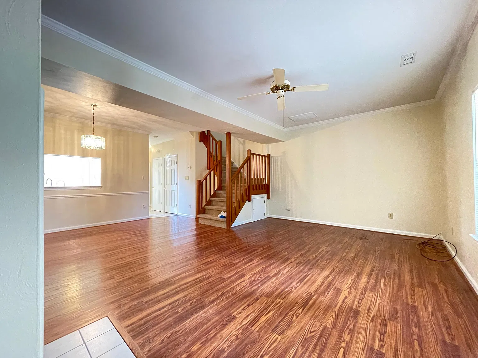 3 bed, 2.5 bath, 1440 sqft, $2,100 — Photo 3