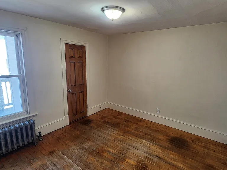 90 Ash St #9 — Photo 7