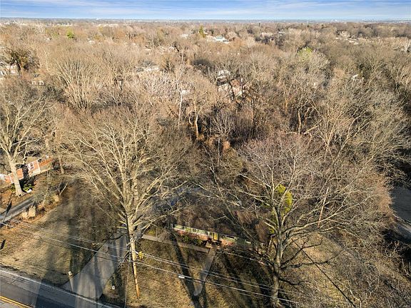 4th image of 1120 N Elizabeth Ave