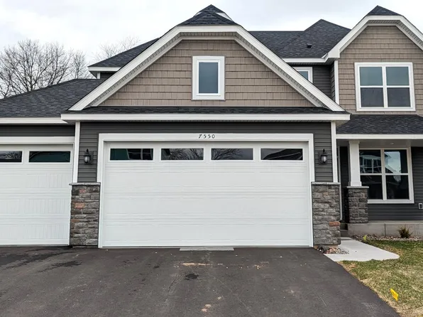 7550 Upper 42nd St N, Oakdale, MN 55128