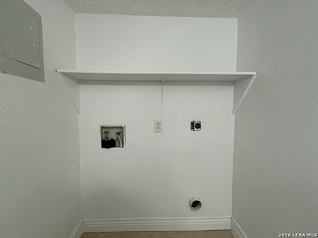 6631 Spring Hurst St — Photo 24