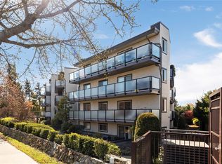 Worthington Court, Victoria, BC V8V 3B3