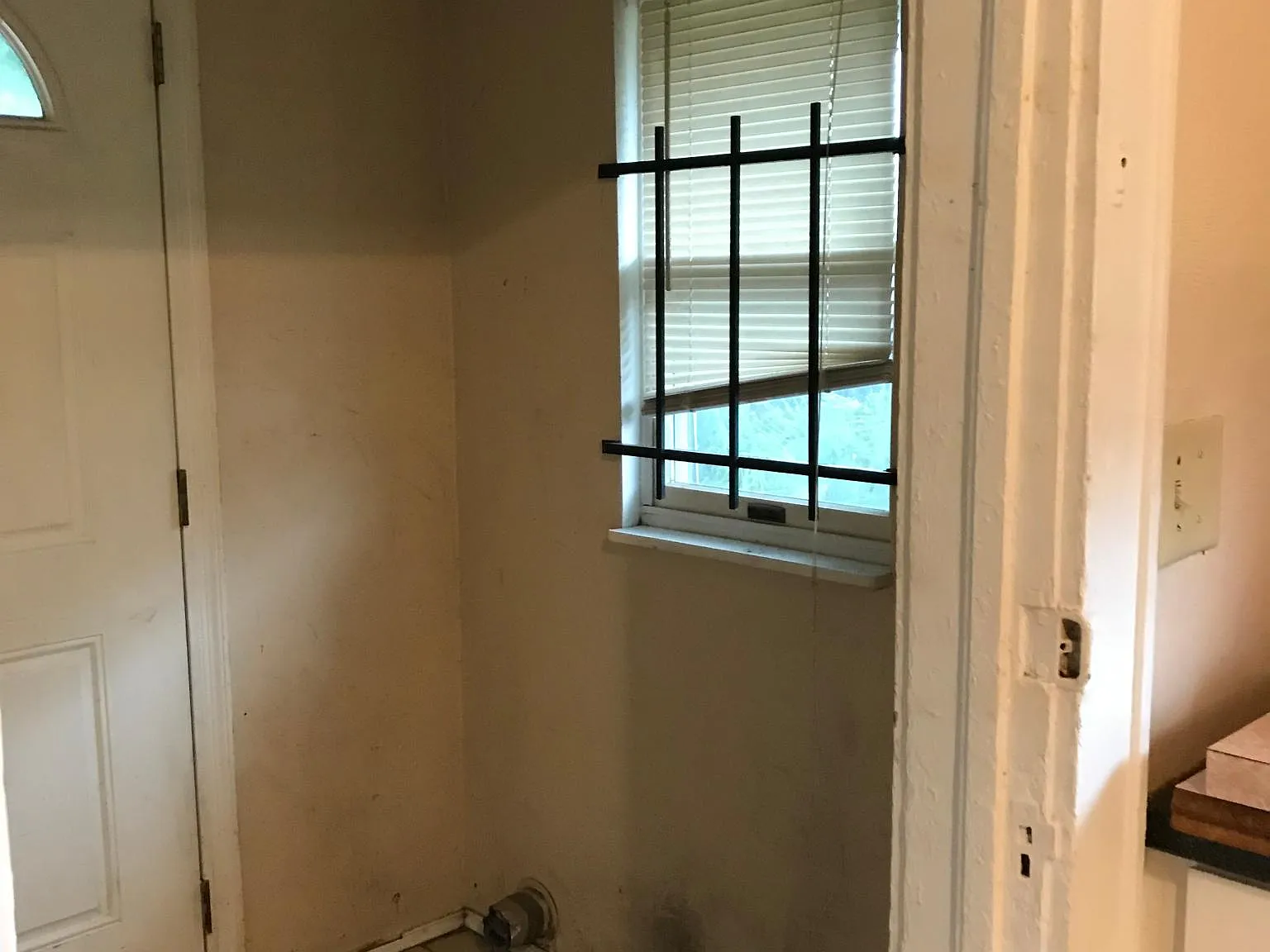 2 bed, 1100 sqft, $1,400 — Photo 3