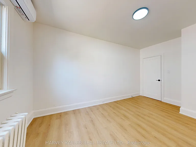 1216 Avenue Rd #1 — Photo 18