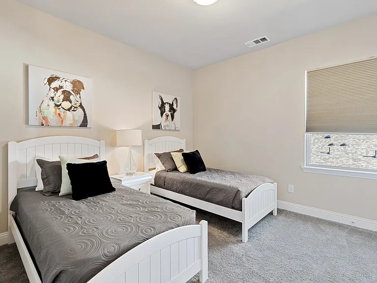 950 Waterview Dr — Photo 15