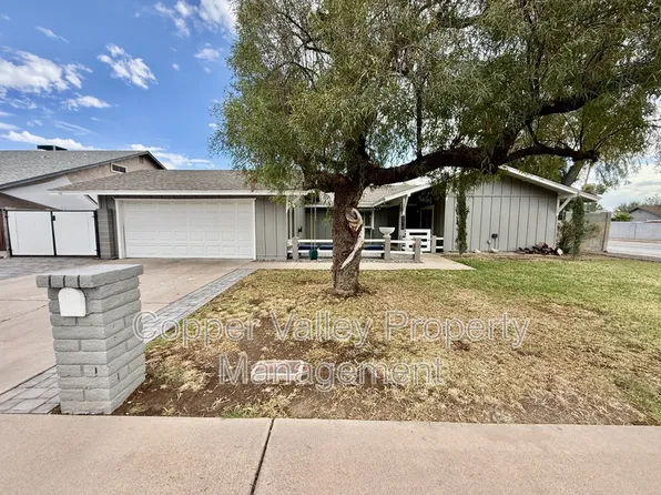 4415 W Gelding Dr, Glendale, AZ 85306