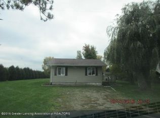 1502 E Cronk Rd, Owosso, MI 48867
