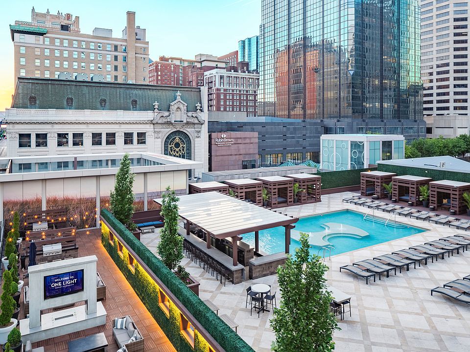 The 20,000 Sq. Ft. Pool Deck at One Light Luxury Apartments in Kansas City