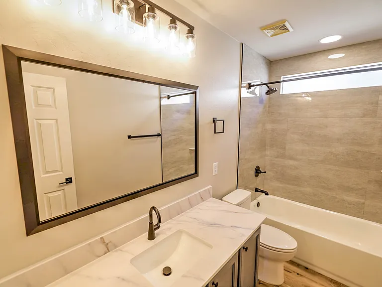 838 W Calle Valenciana — Photo 23