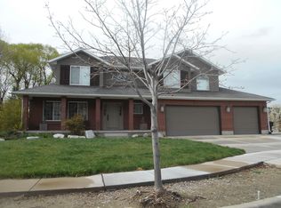 5690 S Cotton Ridge Cir, Murray, UT 84107