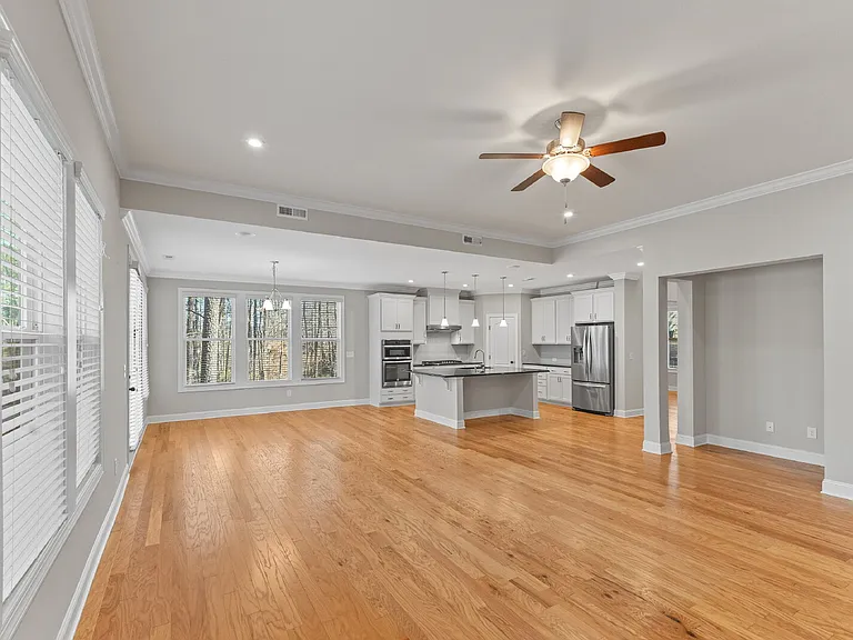 3828 Hickory Manor Dr — Photo 22