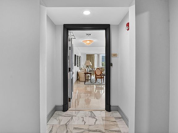 4th image of 550 SE Mizner Boulevard #B307