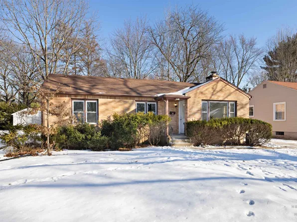 1423 Roncevalles Ave, Rockford, IL 61107