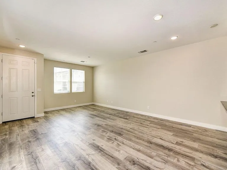 3967 Streamline St — Photo 3