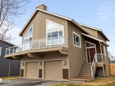 1227 Northpointe Bluff Dr, Anchorage, AK, 99501