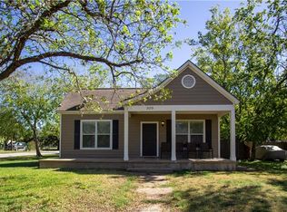 309 Robertson St, Bryan, TX 77803