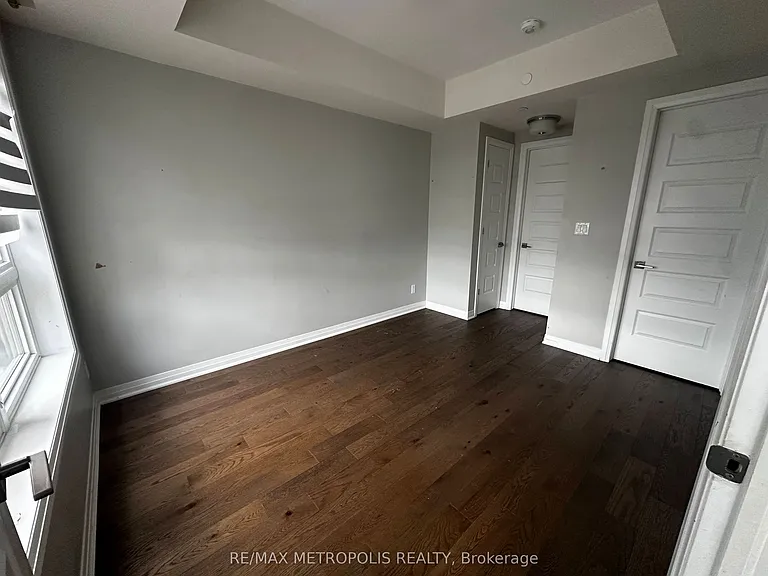 58 Adam Sellers St #301 — Photo 7