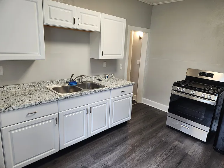 81 Mason Ave #1 — Photo 17