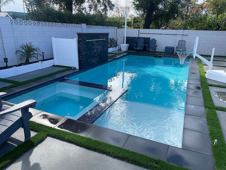 2nd image of 15714 El Cajon St