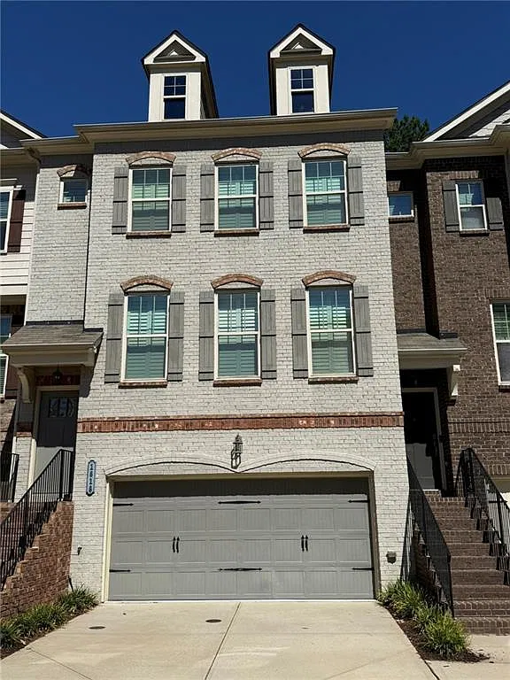 3 bed, 3.5 bath, 2666 sqft, $3,500 — Photo 3