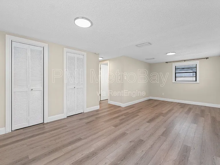 6121 N Falkenburg Rd — Photo 24