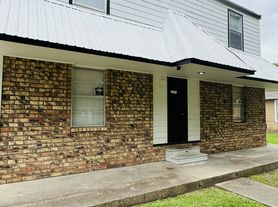 1122 Dallas St
