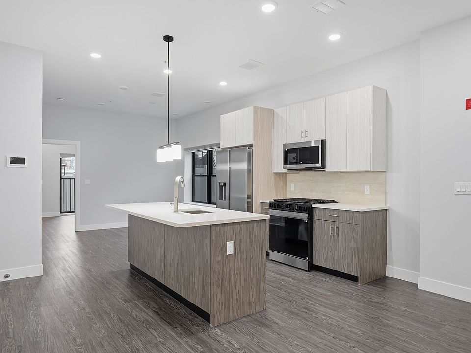 1st image of 6114 Jackson St #1
