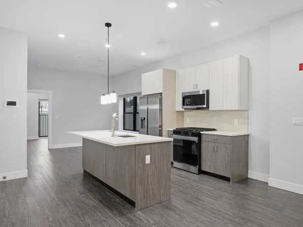 6114 Jackson St, West New York, NJ