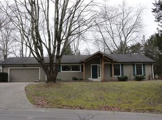 4265 Sharp Ln, Columbus, IN 47201