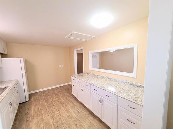 4th image of 9324 Chesapeake St Unit 1