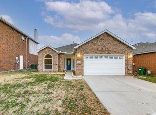 1204 Pine Ridge Rd, Roanoke, TX 76262