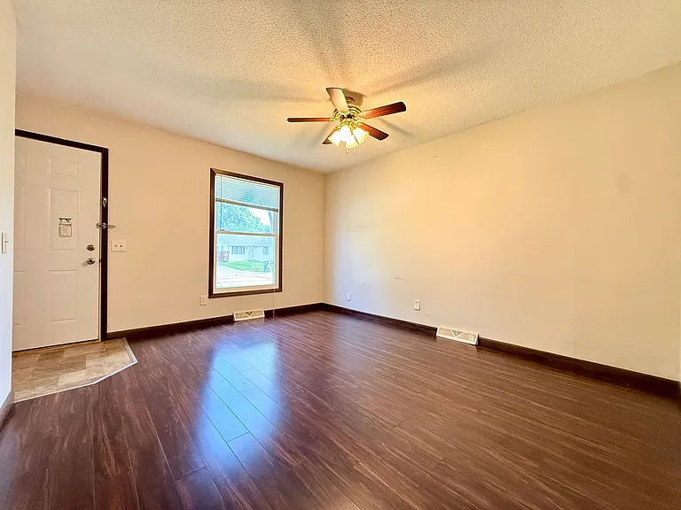 220 Hawkeye Way — Photo 10