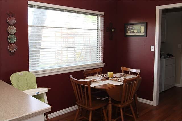 2nd image of 1209 Beaverly St