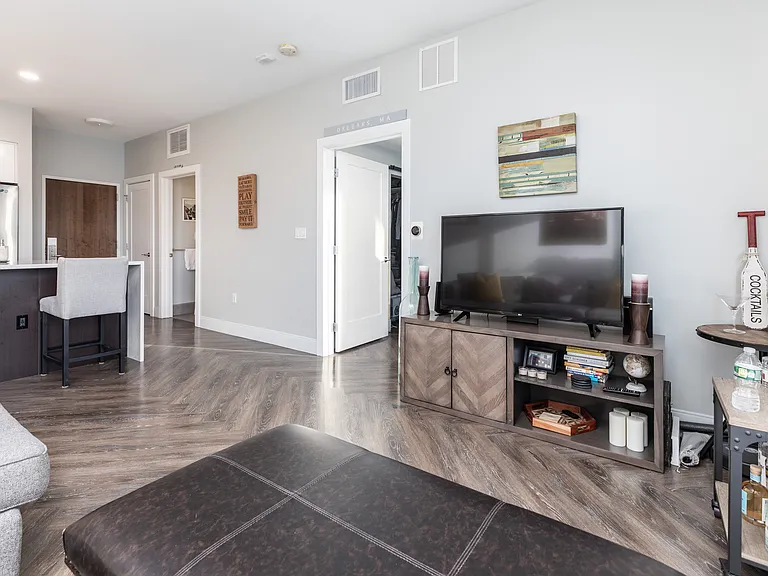 1973 Dorchester Ave #5011 — Photo 4