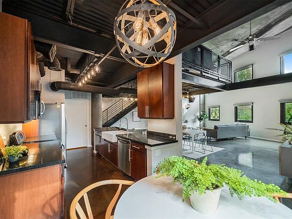 4th image of 3110 Thomas Ave APT 131