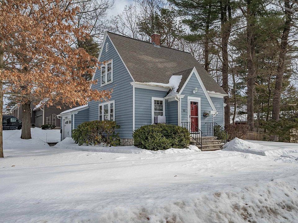 1st image of 11 Pine Hill Avenue