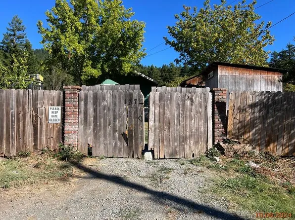 177 Weott Heights Rd, Weott, CA 95571