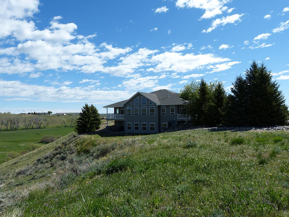 1st image of 552 N Pinnacle Dr