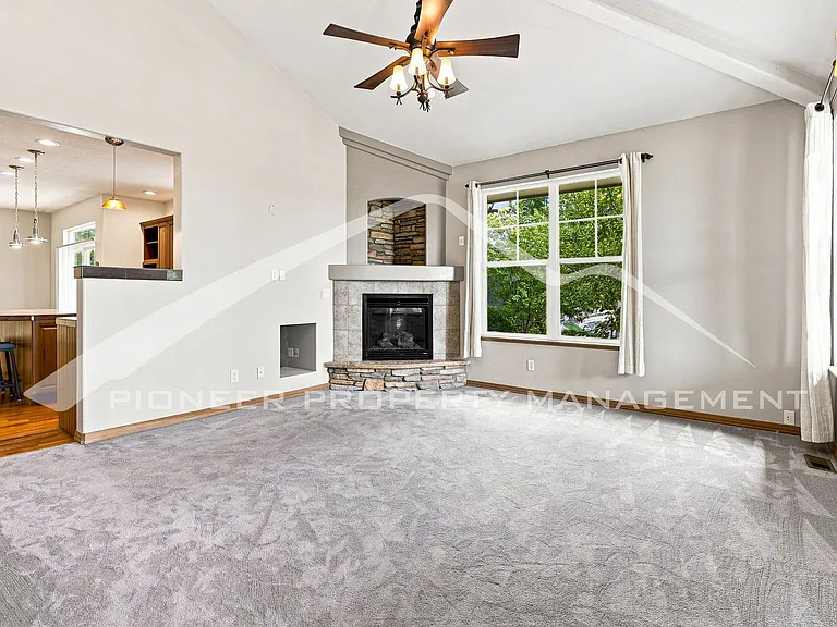 1820 Great Western Dr — Photo 4