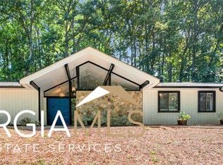 1715 Ridgefield Dr, Roswell, GA 30075