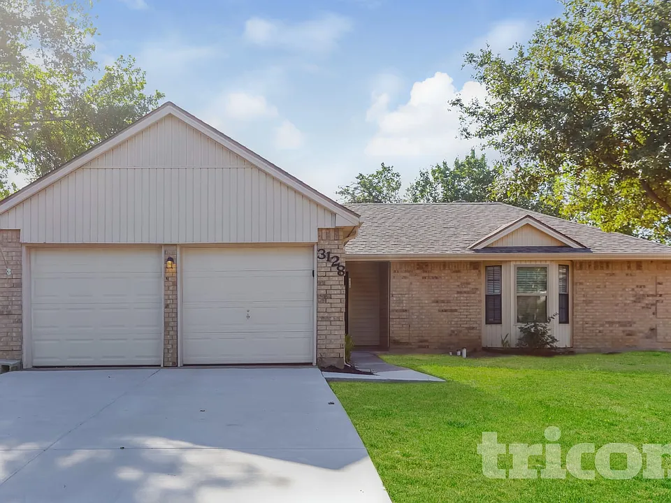 3128 Owen Ln
