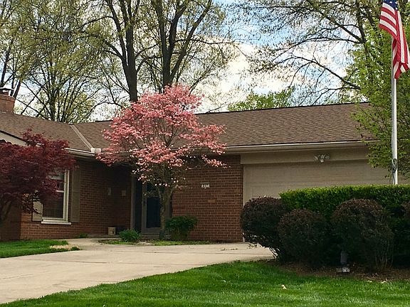 2nd image of 217 College Park Dr